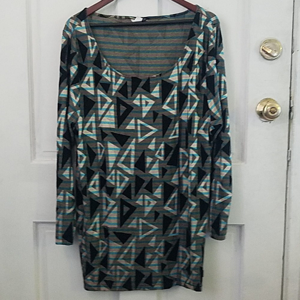 Metallic geometric silver black long sleeve dress